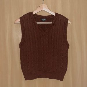 Cropped Knit Sweater Vest